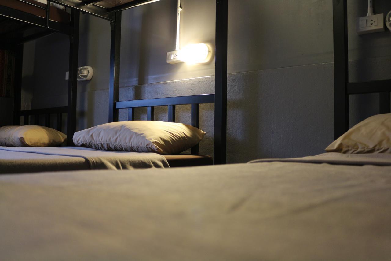 Ama Phuket Hostel Exterior foto